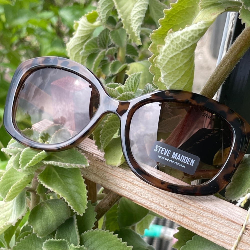 STEVE MADDEN Low Tide Brown Frame Gradiente Lenses 100% UV Protection 55… - Picture 9 of 12